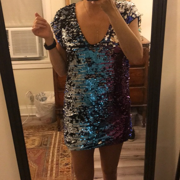 Sequin Dress Worn 3 Ways in Size Small - Picture 3 of 4